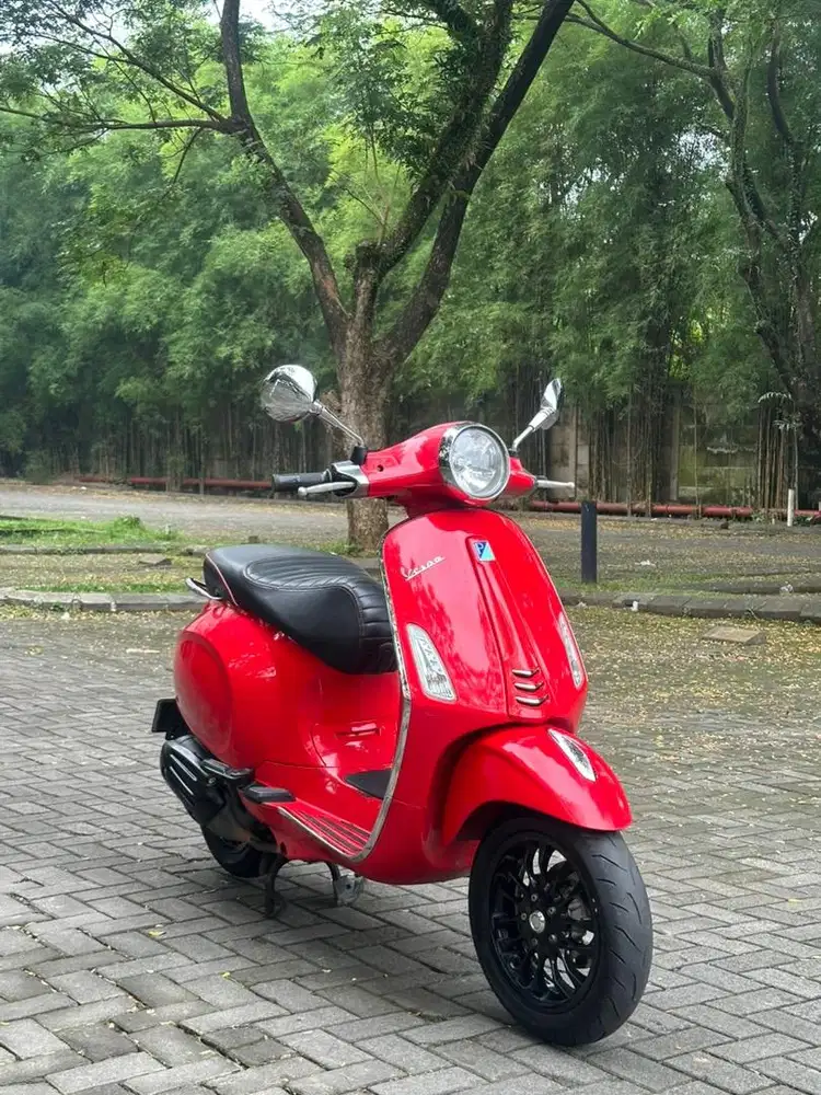 Vespa Primavera IGET 2017