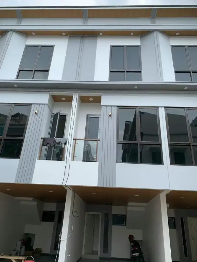di jual rumah 2 lantai jalan setiabudi jakarta selatan