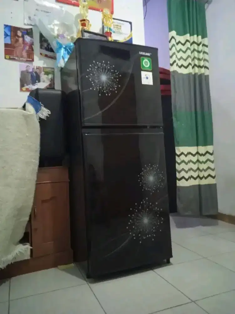 Kulkas sharp 2 pintu