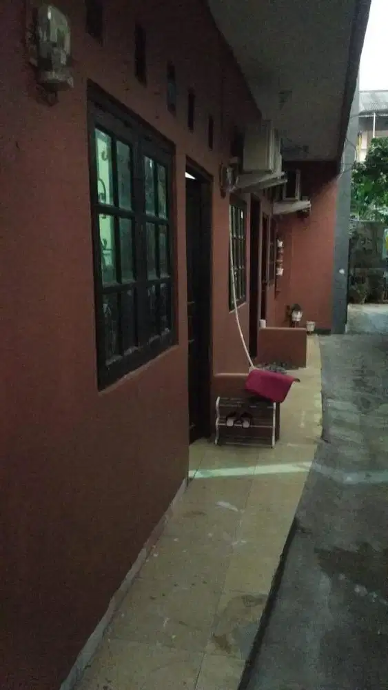 Rumah dikontrakkan di Ragunan dekat Trans Jakarta