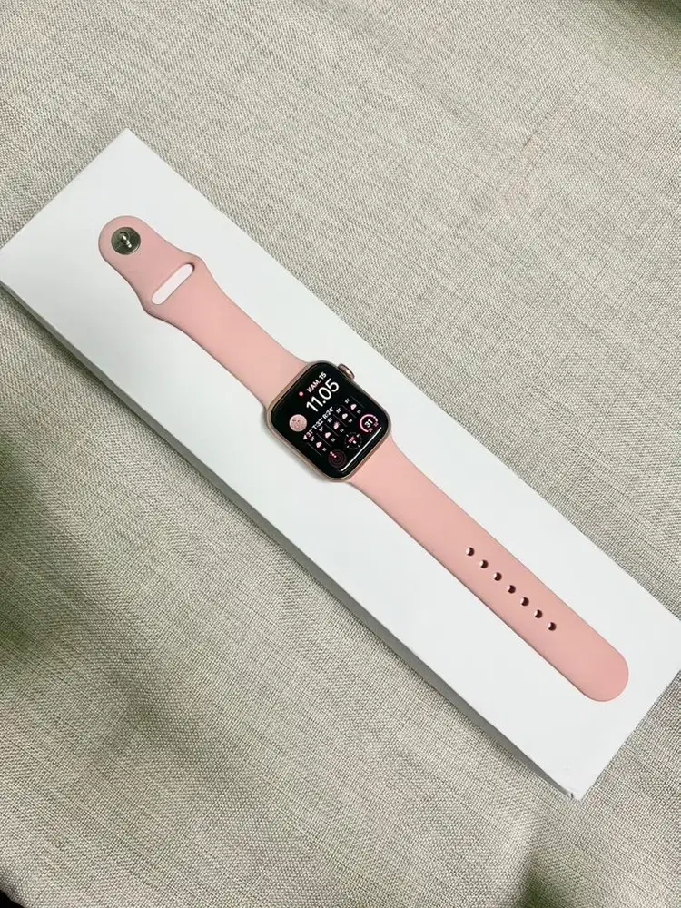 Apple watch series 4 40 mm rosegold Fullset