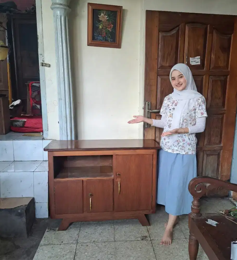 Buffet Meja tv jati tua dimensi P100 T75cm L39cm