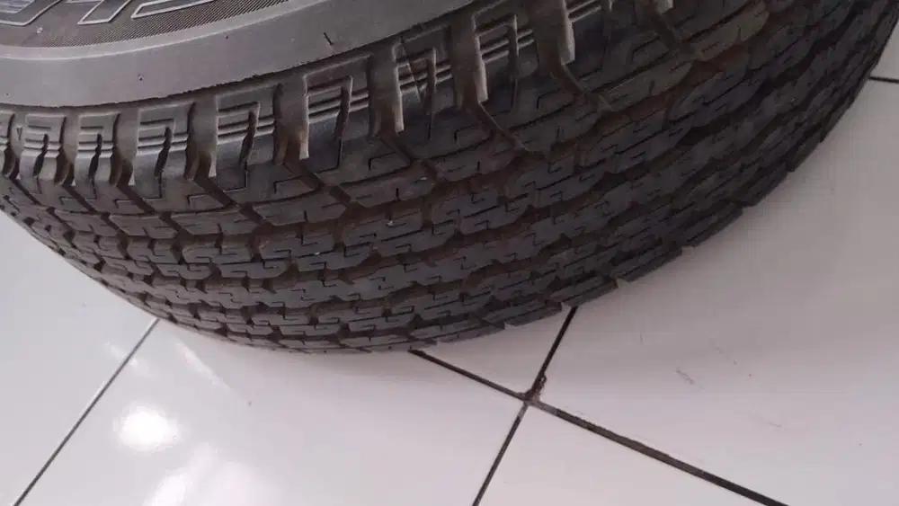 Jual Murah Ban Plus Velg Bridgestone