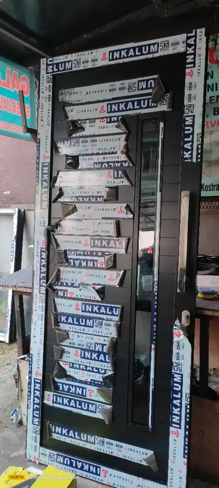 Kusen pintu aluminium