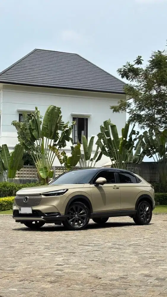 HRV SE 2022 Sand Khaki