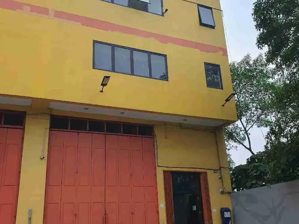 DISEWAKAN CEPAT GUDANG 3 LANTAI AKSES TOL DAN CONTAINER 40FT DI BATU CEPER TANGERANG