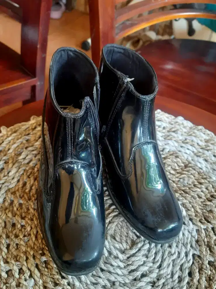 Sepatu PDH Polri Wanita Ukuran 39