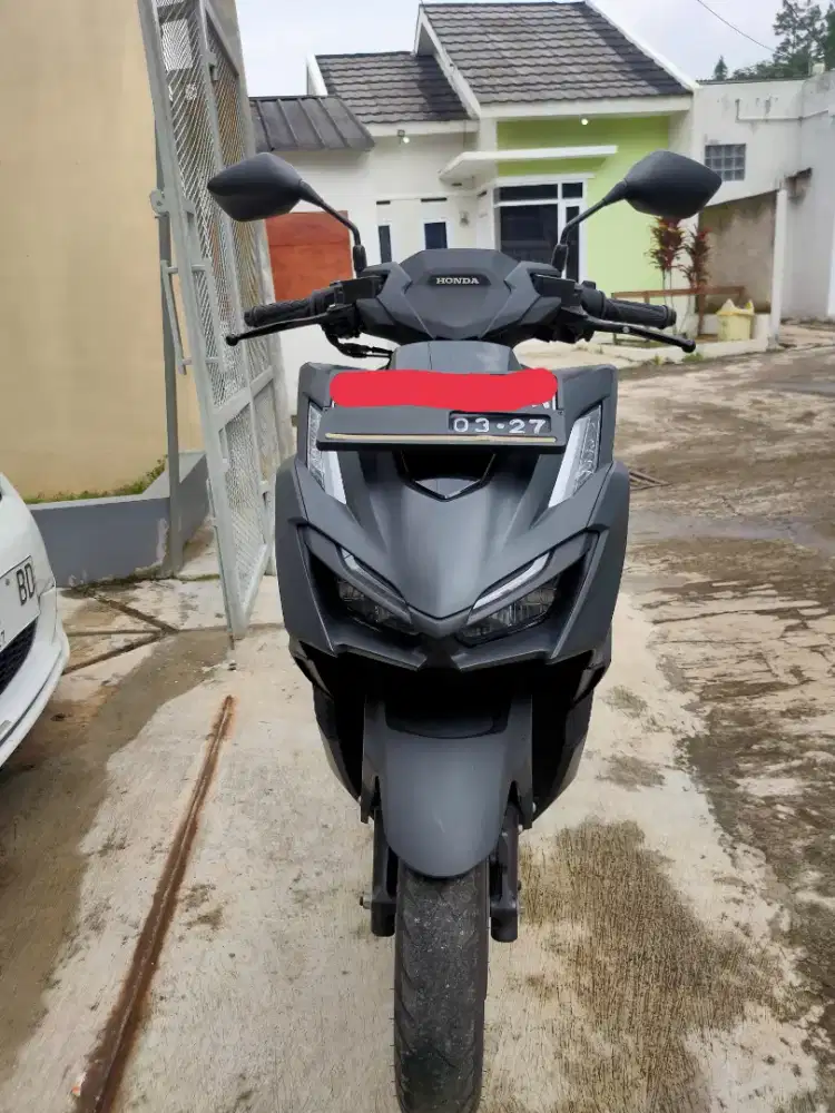 VARIO 160 ABS HITAM DOFF, TANGAN PERTAMA