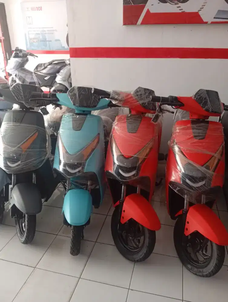 SEPEDA LISTRIK D75 UWINFLY