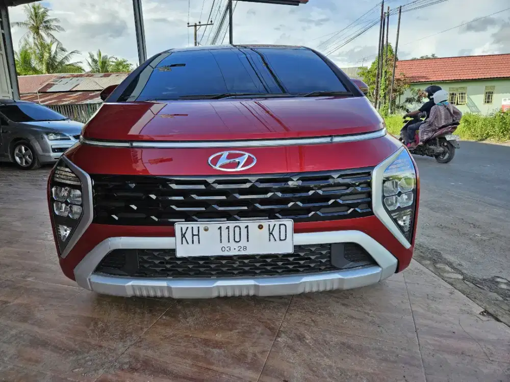 Hyundai Stargezer Prime 1.5 2023 Matic Merah merona