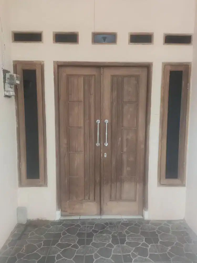 DIKONTRAKAN RUMAH TINGGAL