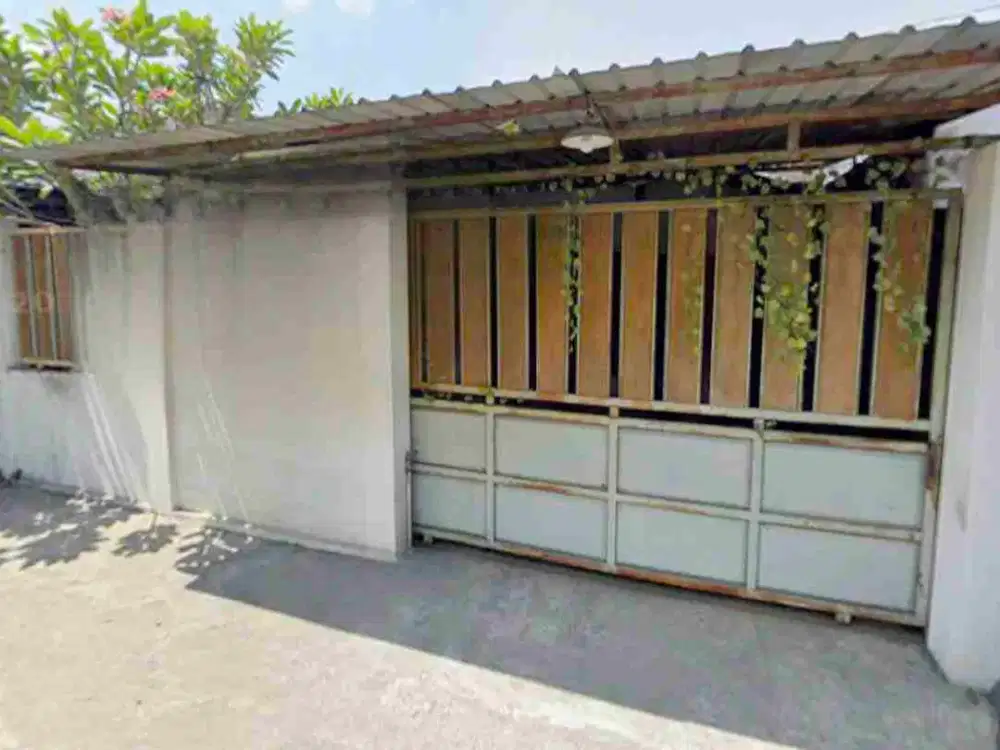 Rumah dan Ruang Usaha Etnik Jati di Ngemplak Byl