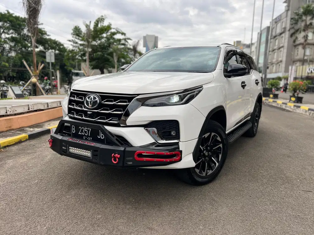 Fortuner VRZ 2.8 GR Sport 4x2 Diesel 2022