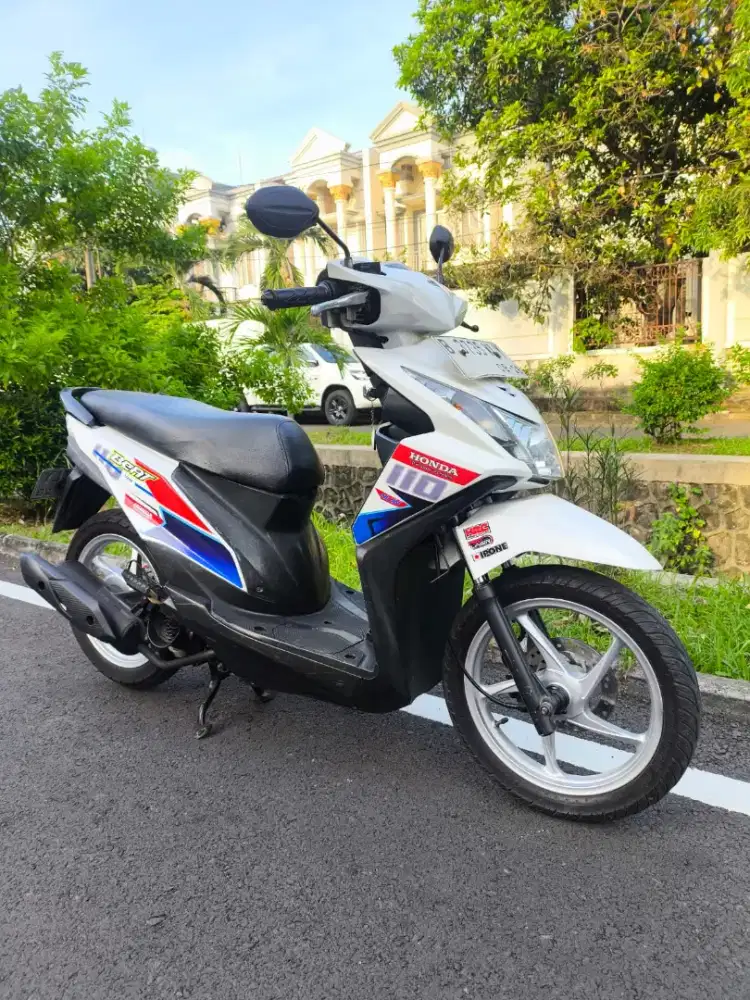 Honda Beat FI 2013 Motor Rawatan Pajak On Surat Lengkap