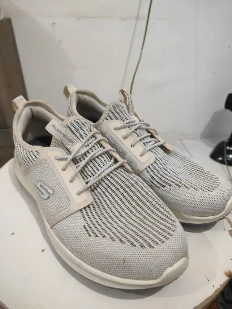 sepatu skechers original size 41