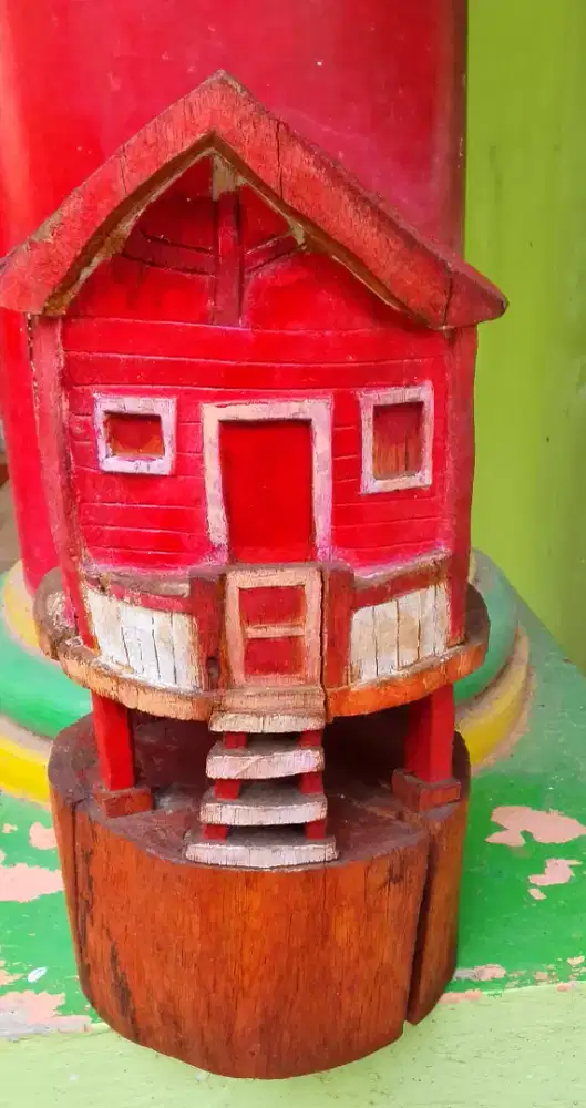 Patung Rumah Panggung