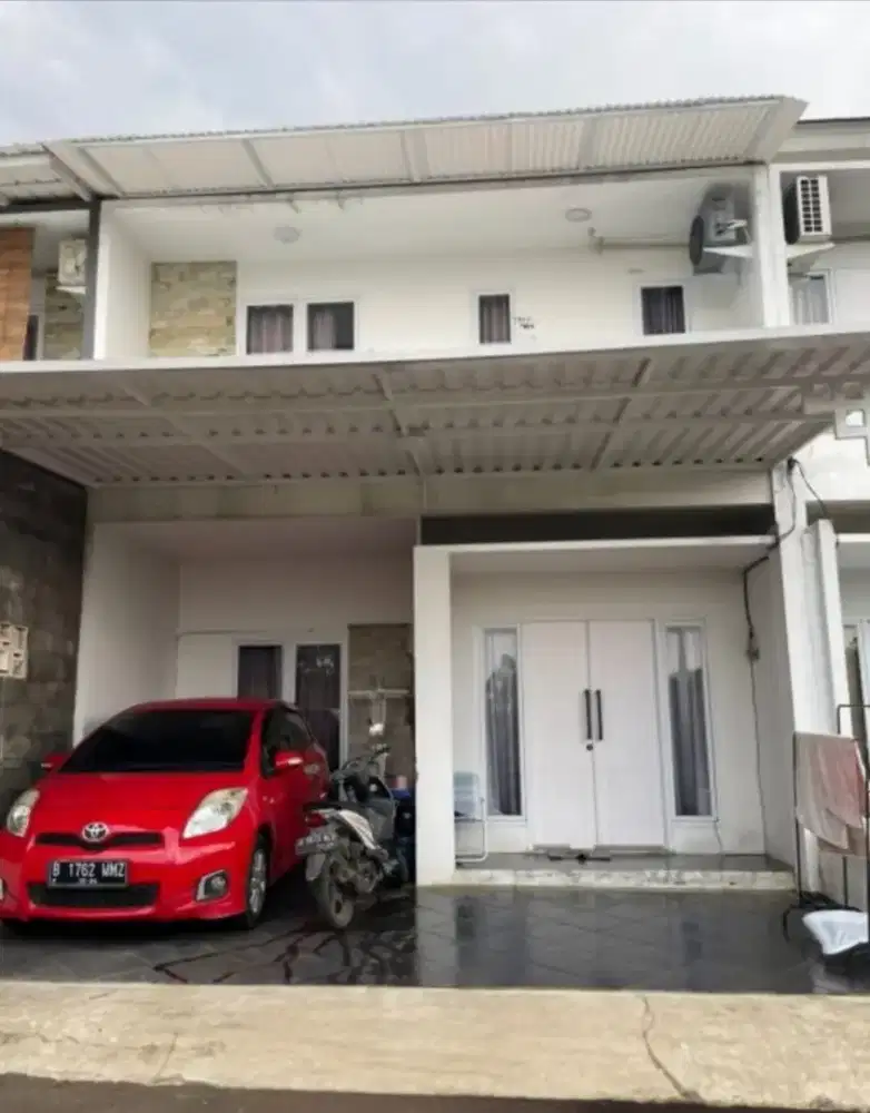 Di jual rumah 2 lantai di Graha Pesona Cikeas