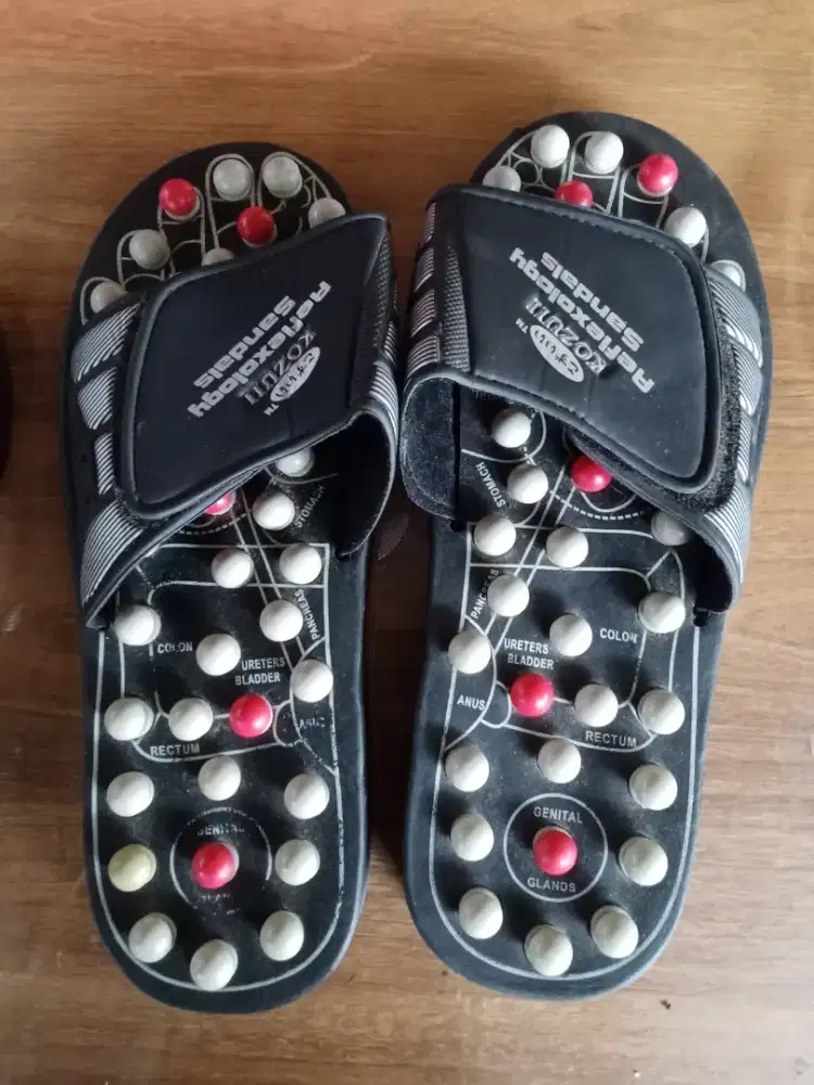Kozuii Reflexology sandal , size L, masih bagus, COD Cibubur Dsk
