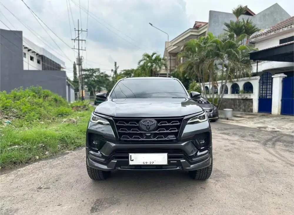 Fortuner 2.8 GR sport 4x2 diesel AT Grey