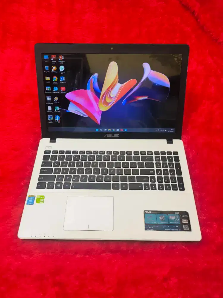 Dijual laptop gaming dan render asus x550LD slim,super kencang