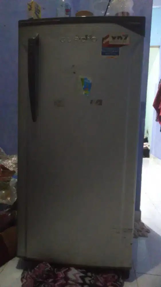 jual kulkas bekas merk glacio