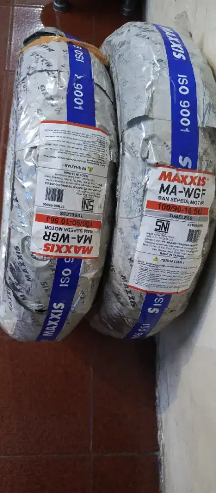 Ban Kymco R 10 (Maxxis)