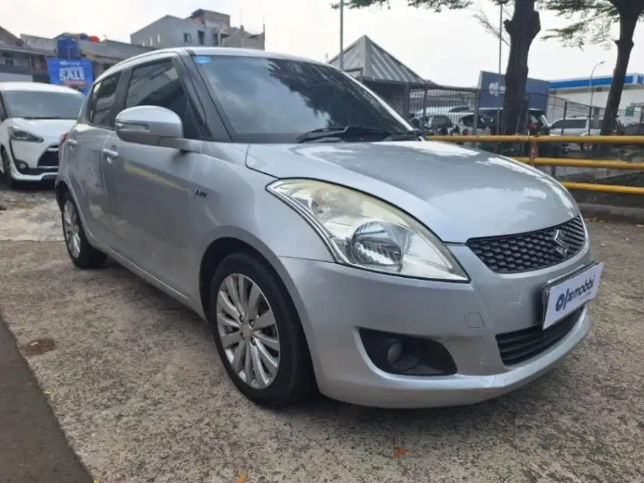 DP MURAH Suzuki Swift 1.4 GX Bensin-MT 2013 CPZPB