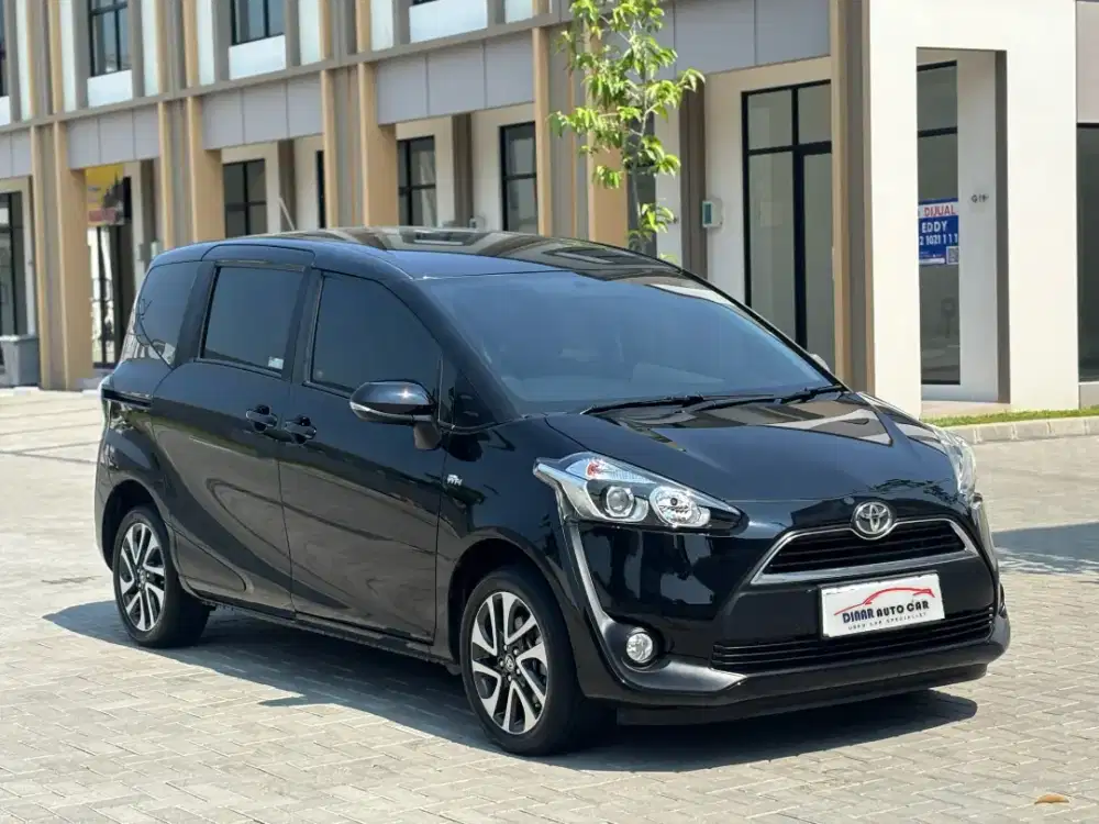 Toyota Sienta V 1.5 AT 2018