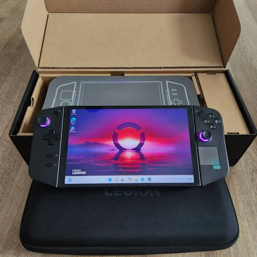 Legion go 1TB Z1extreme garansi resmi