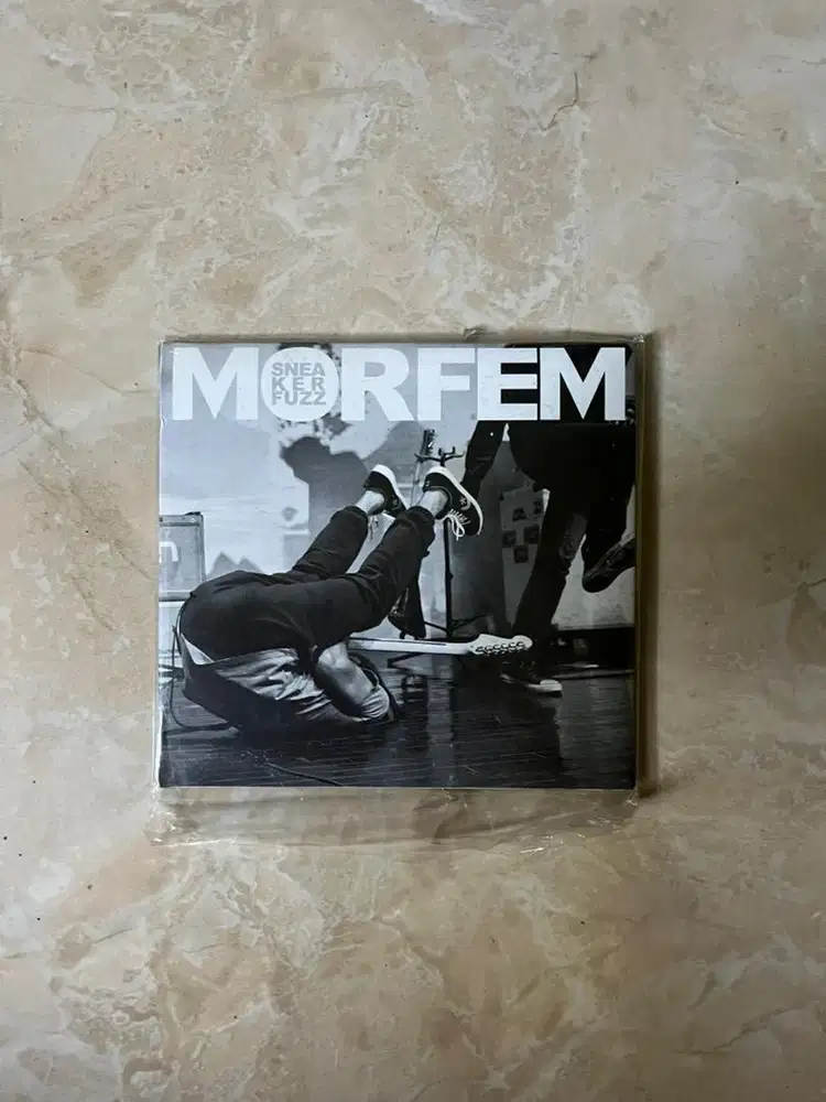 CD Morfem – Sneakerfuzz (Converse Edition) – Mulus