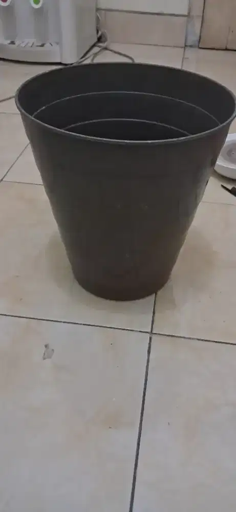 Tempat sampah mini