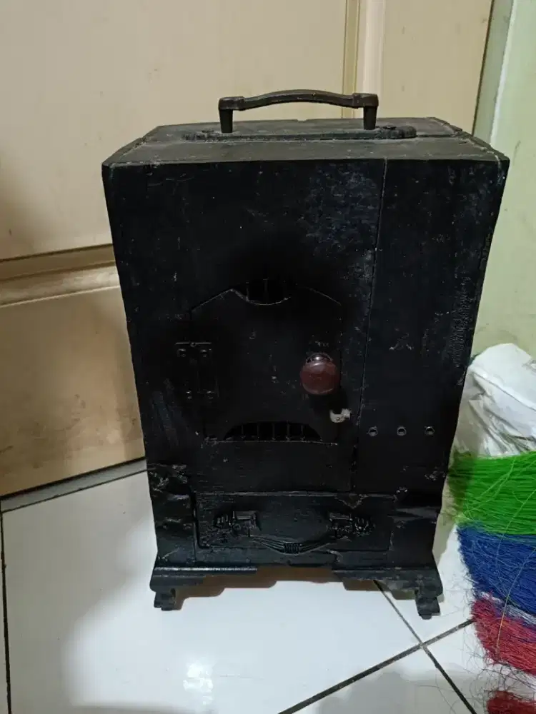 Dijual Kandang Box Burung Kekep Free Fly siap pakai.