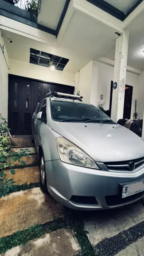 Proton Exora Executive MT 2009