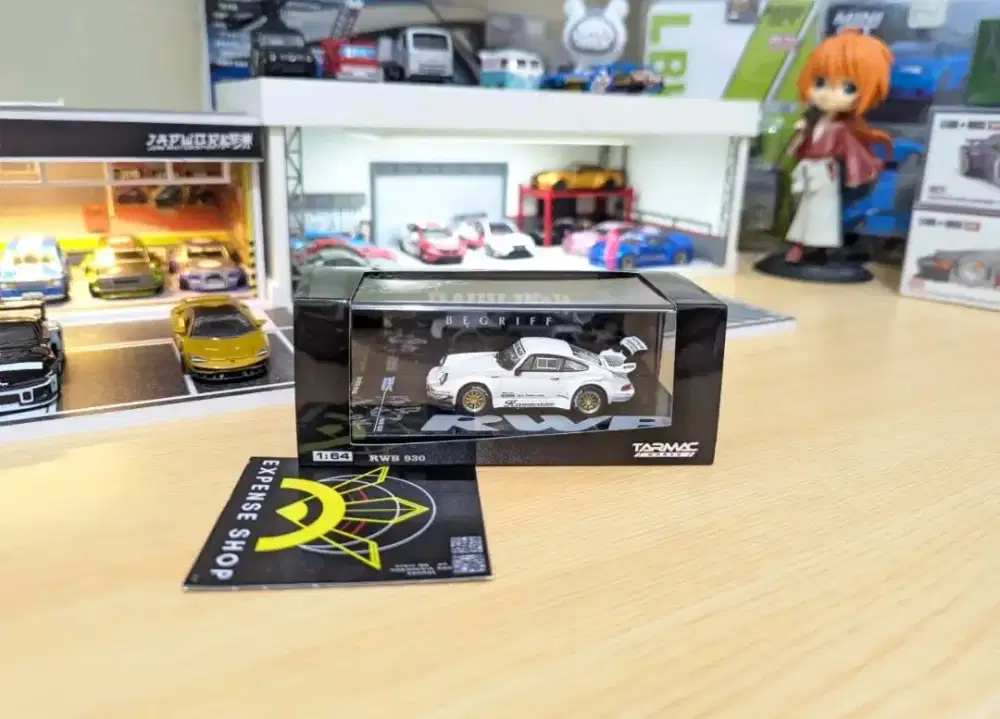 Tarmac Works Porsche RWB 930 with nakai sign