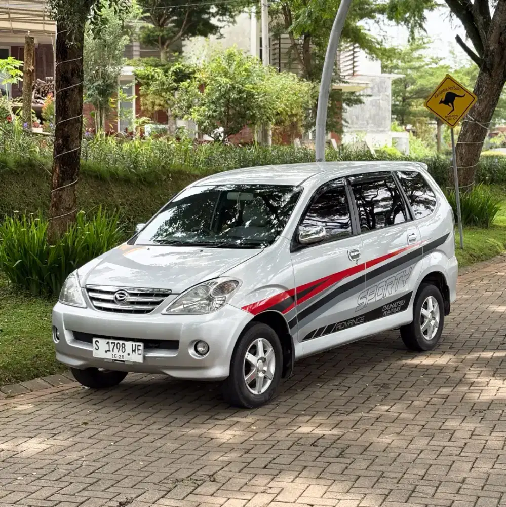 DAIHATSU XENIA 1.3 XI 2004 MANUAL