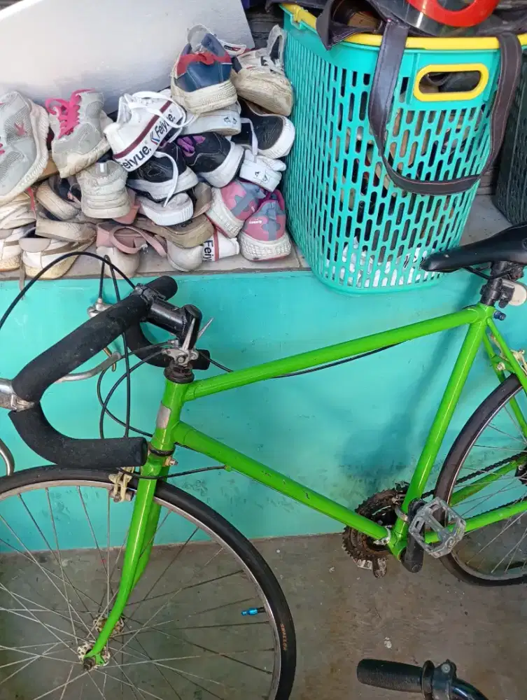 Sepeda road bike merk olympic