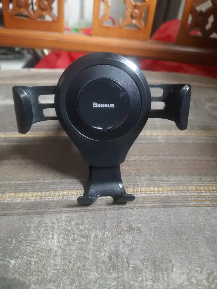 Holder hp buat mobil