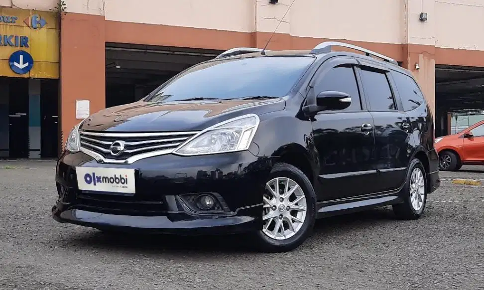 TDP 6,JT Nissan Grand Livina 1.5 Highway Star Bensin-AT Hitam 2016