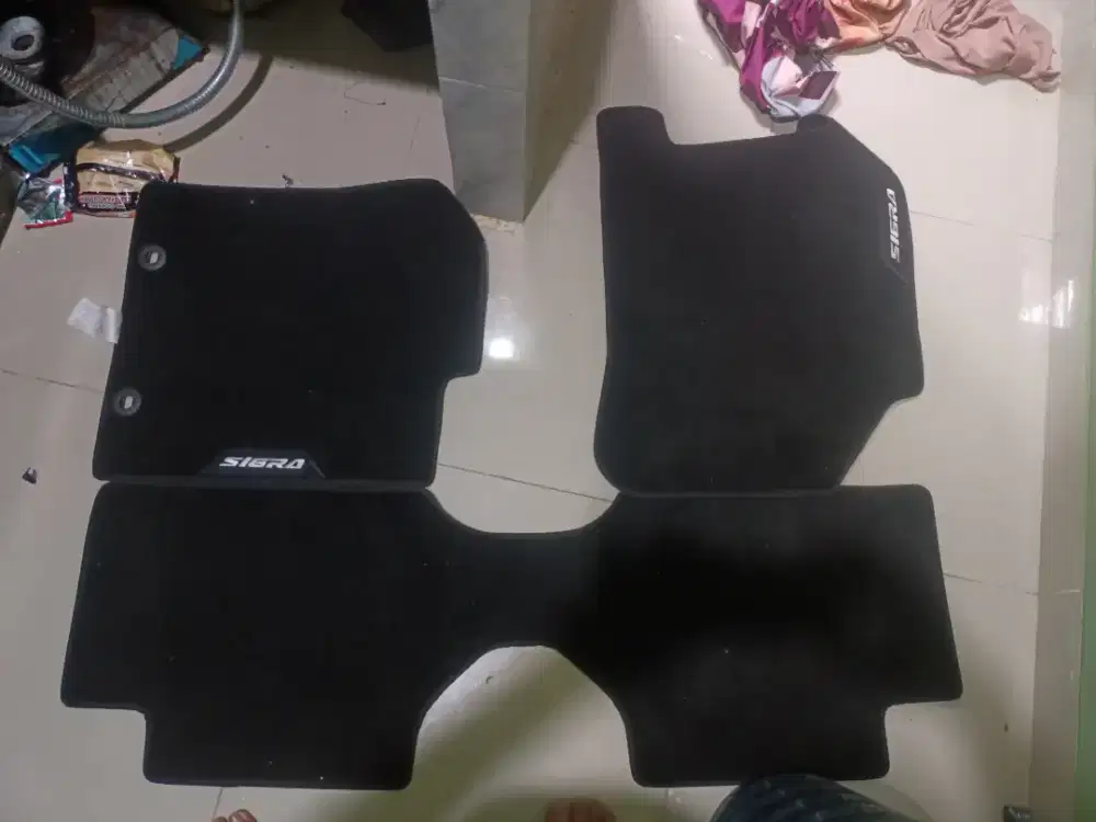 Karpet bulu Sigra 2025