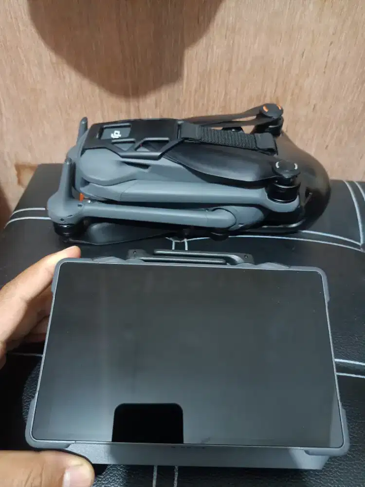 Dji Mavic 4 Pro dengan RC-PRO2