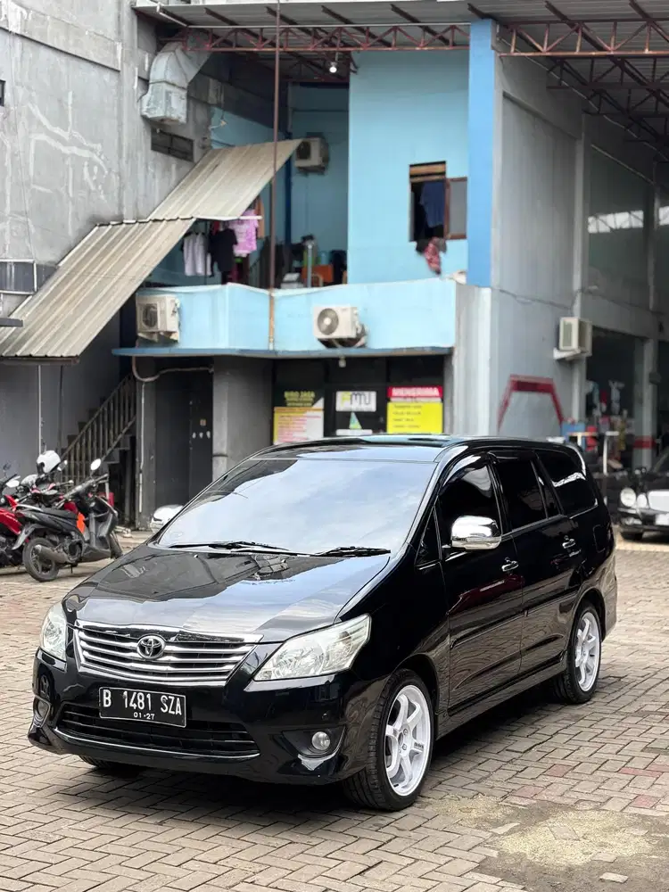 Toyota Kijang Innova 2012 Bensin