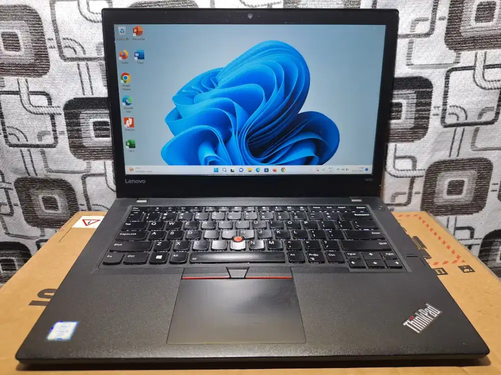 Laptop Lenovo Thinkpad T470 Core i5 ram 8gb Backlit Layar Touchscreen