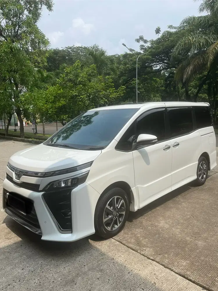 Toyota Voxy 2019 Bensin