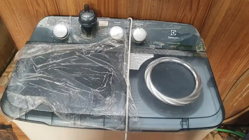 Mesin cuci electrolux