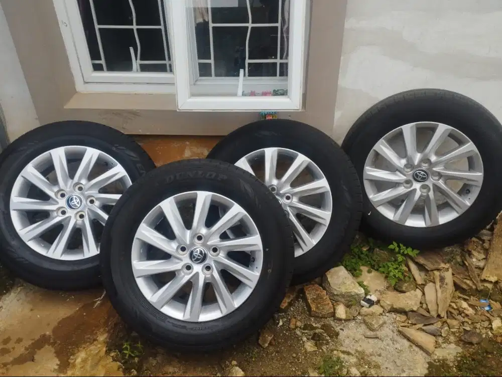 Dijual Ban Asli Innova Zenix G