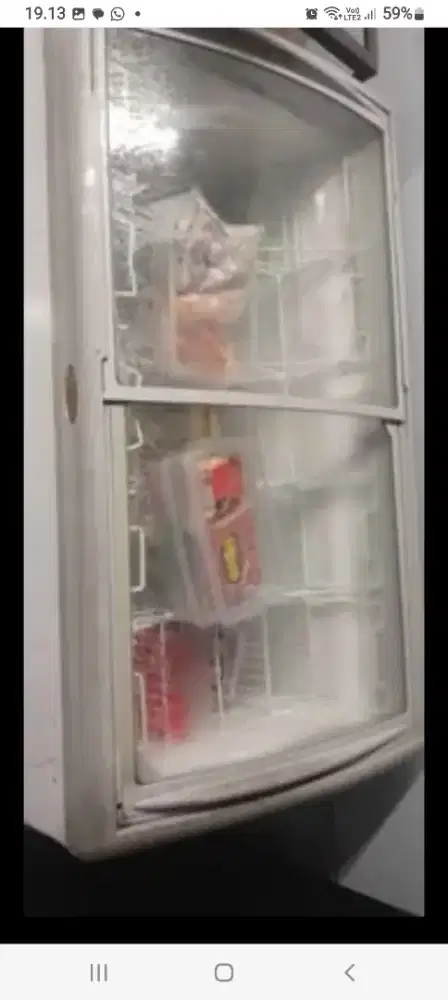 Freezer sleding kaca