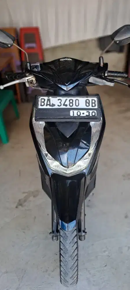 Beat warna hitam 2020