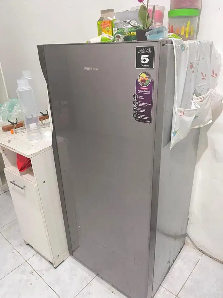 Kulkas polytron