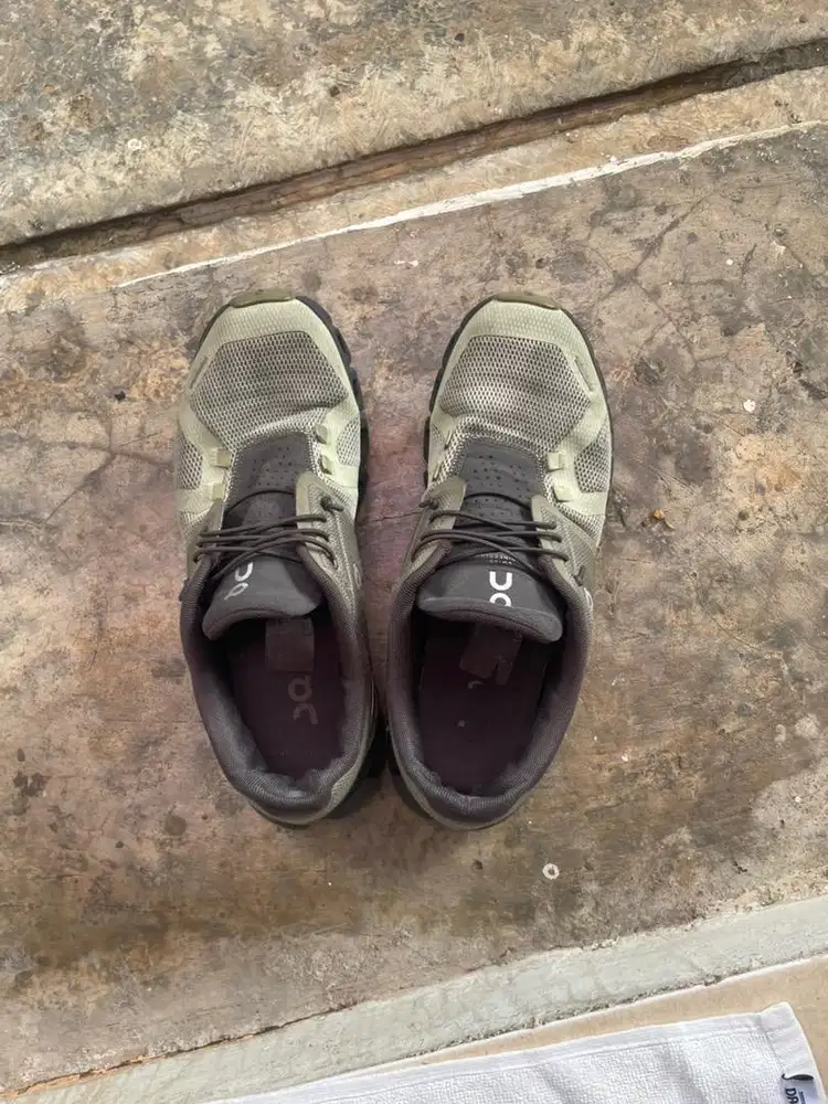 Jual sepatu On cloud