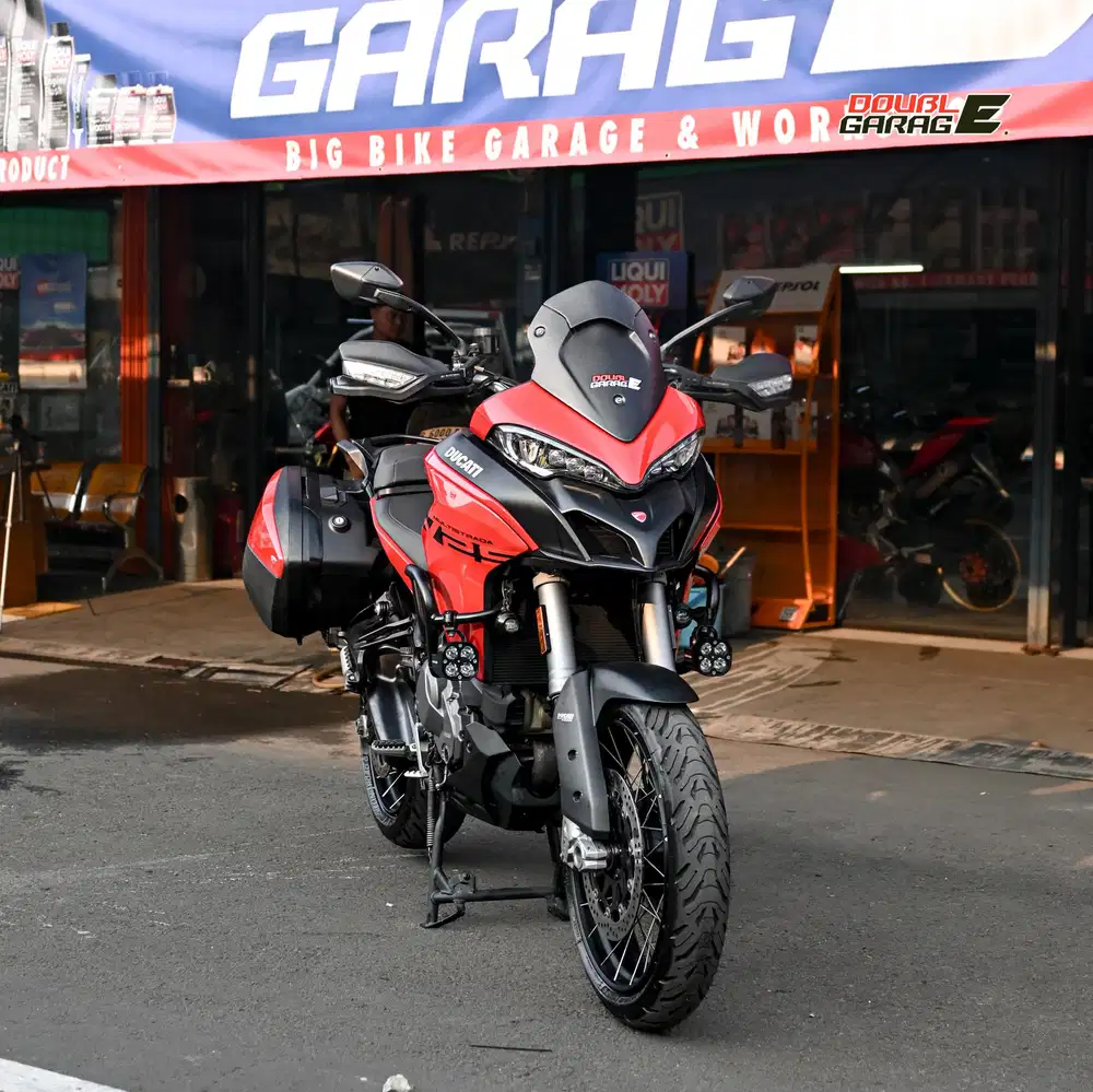 DUCATI MULTISTRADA V2S MERAH  2023